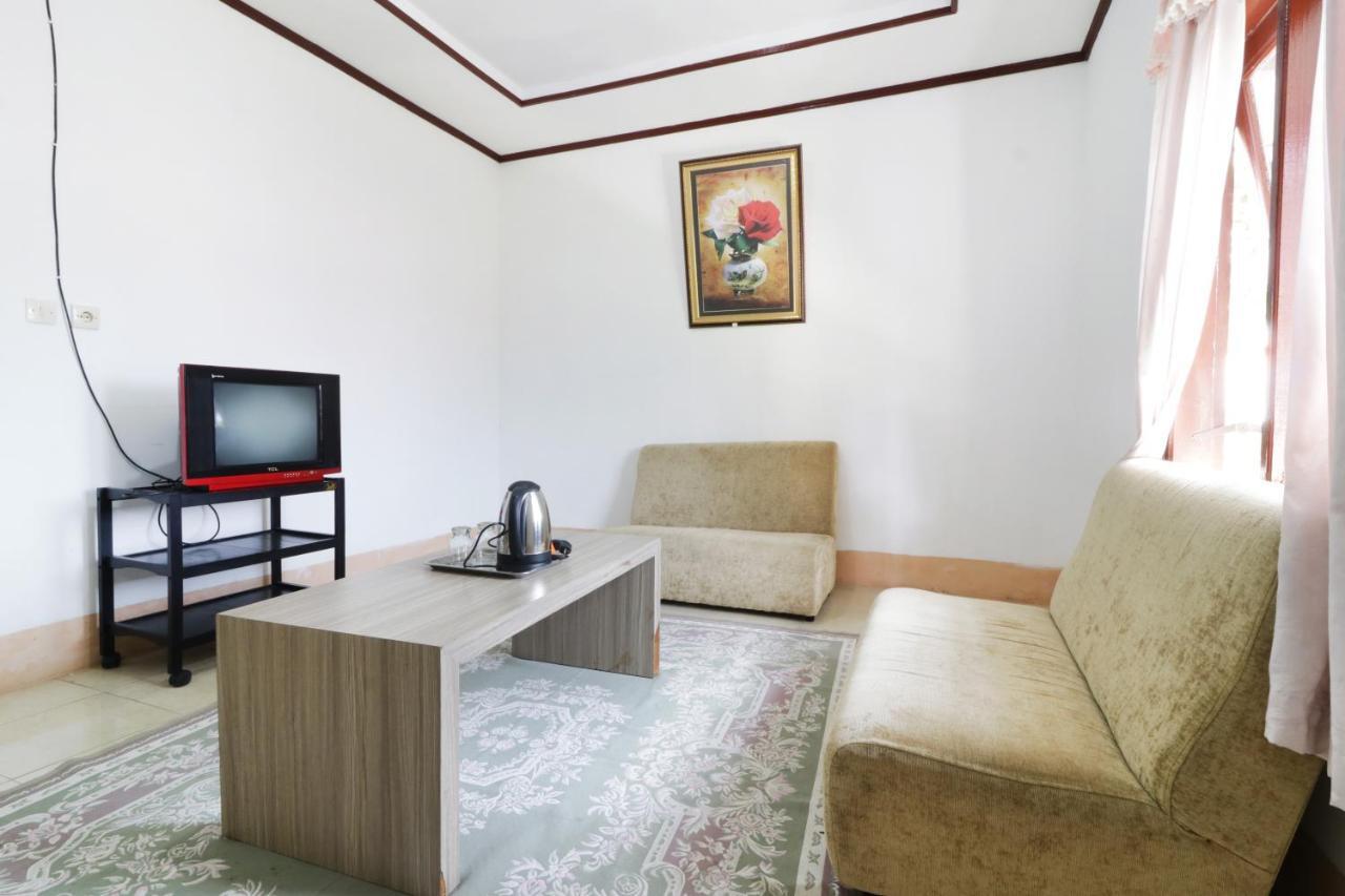 Villa Keluarga Bre Batunanggar Берастагі Екстер'єр фото
